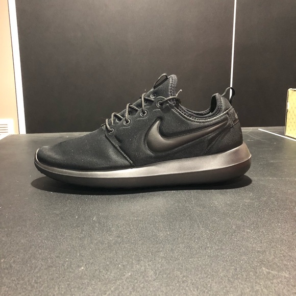 roshe run 2 black